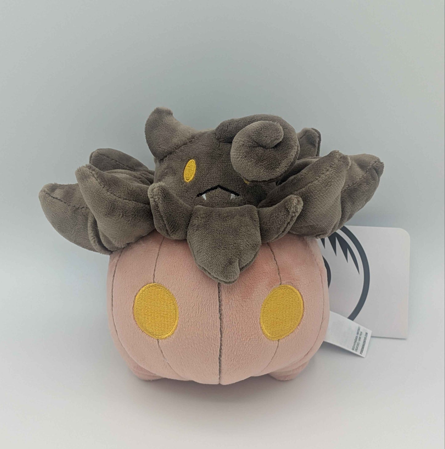 Plush toy of the Pokemon Pumpkaboo